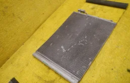 Радиатор кондиционера для BMW 5er 2013 года на фотографиях