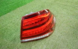 Фонарь внешний правый для Mercedes-Benz GLE class на фотографиях