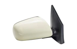 Стекла и зеркала для Toyota Corolla 2006 года на фотографиях