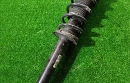 Амортизатор задний правый для BMW 5er 2017 года на фотографиях