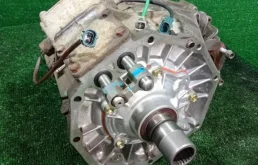 Раздатка для Toyota Land Cruiser Prado 2005 года на фотографиях