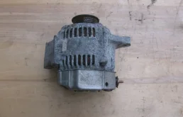 Генератор для Suzuki Swift 2010 года на фотографиях