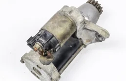 Стартер для Toyota RAV4 на фотографиях