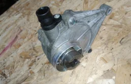 Вакуумный усилитель тормозов для BMW X3 на фотографиях