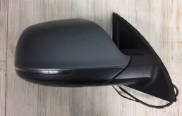 Стекла и зеркала для Audi Q7 2012 года на фотографиях