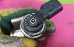 Датчик давления топлива для Audi Q7 на фотографиях