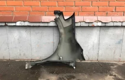 Подрамник двигателя для Nissan Tiida на фотографиях