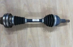 Привод передний левый для Audi Q7 2014 года на фотографиях