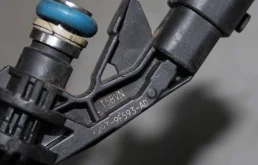 Форсунка топливная для Land Rover Range Rover Sport на фотографиях