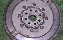 Маховик для Nissan X-Trail 2016 года на фотографиях