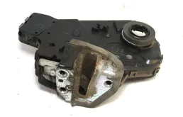 Замок багажника для Toyota RAV4 2008 года на фотографиях