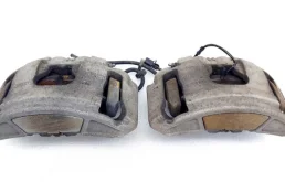 Скоба суппорта передняя для Audi A8 на фотографиях