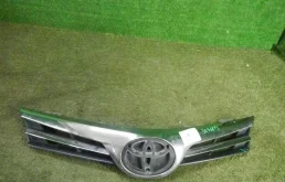 Решетка радиатора для Toyota Corolla на фотографиях