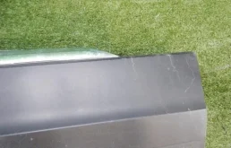 Молдинг двери задний правый для Volkswagen Tiguan 2022 года на фотографиях