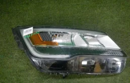 Фара правая для Ford Explorer на фотографиях