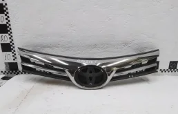 Решетка радиатора для Toyota Corolla 2014 года на фотографиях