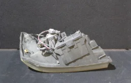 Фары для Toyota Highlander 2006 года на фотографиях