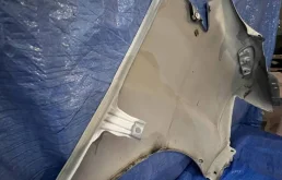 Крылья для Toyota Alphard 2005 года на фотографиях