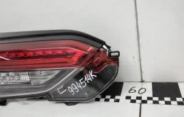 Фонарь левый для Toyota RAV4 2023 года на фотографиях