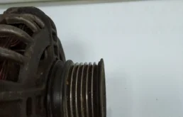 Генератор для Renault Duster на фотографиях