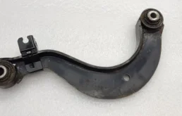 Рычаг поперечный задний верхний VAG 5Q0505323C для Audi Q3 8U 2011-2019