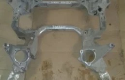 Подрамник двигателя для BMW 5er 2011 года на фотографиях