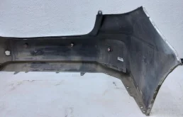 Бампер задний для Toyota Corolla 2023 года на фотографиях