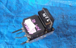 Блок ABS для Toyota Avensis на фотографиях