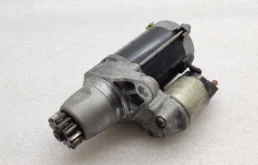 Стартер для Toyota RAV4 2012 года на фотографиях