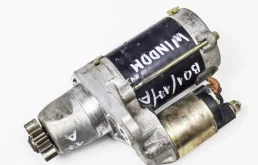 Стартер для Toyota RAV4 2010 года на фотографиях