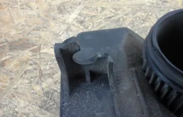 Корпус воздушного фильтра (нижняя часть) для Hyundai Solaris на фотографиях