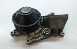 Насос охлаждающей жидкости ДВС(Помпа) для BMW X3 2012 года на фотографиях