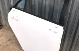 Дверь задняя правая для Toyota Corolla 2009 года на фотографиях