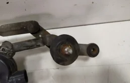 Мотор стеклоочистителя для Nissan Almera Classic на фотографиях