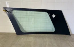 Стекла и зеркала для Mitsubishi Grandis 2007 года на фотографиях