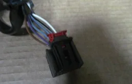 Стекла и зеркала для Volkswagen Touran 2008 года на фотографиях