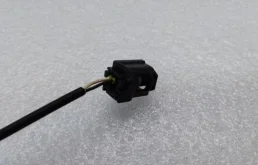 Датчик ABS передний правый для Toyota RAV4 на фотографиях