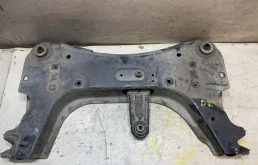 Подрамник двигателя для Nissan Note на фотографиях