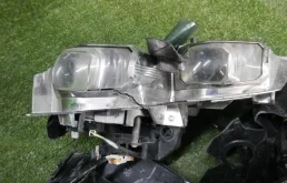 Фары для Toyota Alphard на фотографиях