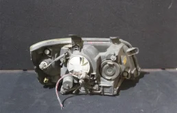 Фары для Toyota Highlander 2006 года на фотографиях