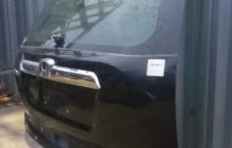 Крышка багажника для Honda CR-V 2014 года на фотографиях