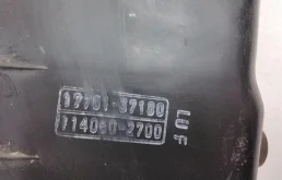 Корпус воздушного фильтра для Toyota RAV4 2013 года на фотографиях