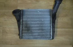 Радиатор интеркулера правый для Volkswagen Touareg II (7P5) Rest 2014-2018