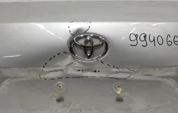 Крышка багажника для Toyota Corolla 2014 года на фотографиях