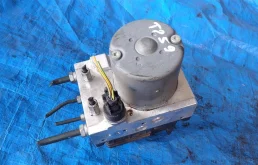 Блок ABS для Toyota Avensis на фотографиях