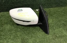 Зеркало боковое правое для Nissan Qashqai 2017 года на фотографиях