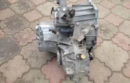 МКПП для Mercedes-Benz Vito 1998 года на фотографиях