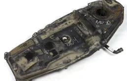 Топливный бак для Toyota RAV4 на фотографиях