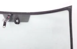 Лобовое (ветровое) стекло для Skoda Rapid на фотографиях