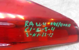 Фонарь внешний правый для Toyota RAV4 на фотографиях